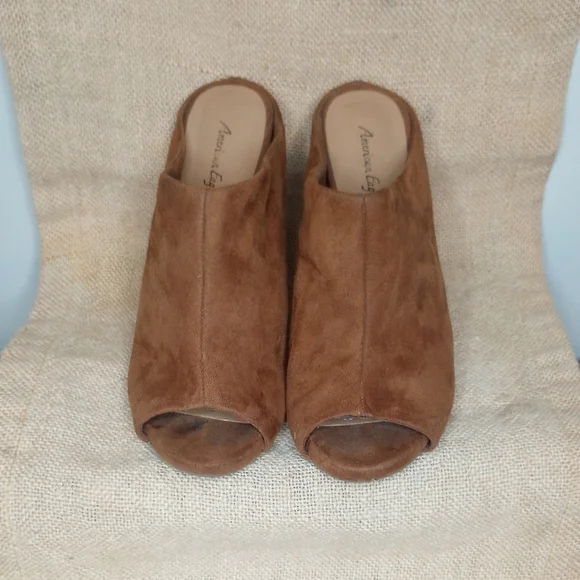 American Eagle Tan Camel Suede Open Toe Mules Clogs 4" Wood Heel Size 6 - Picture 6 of 14